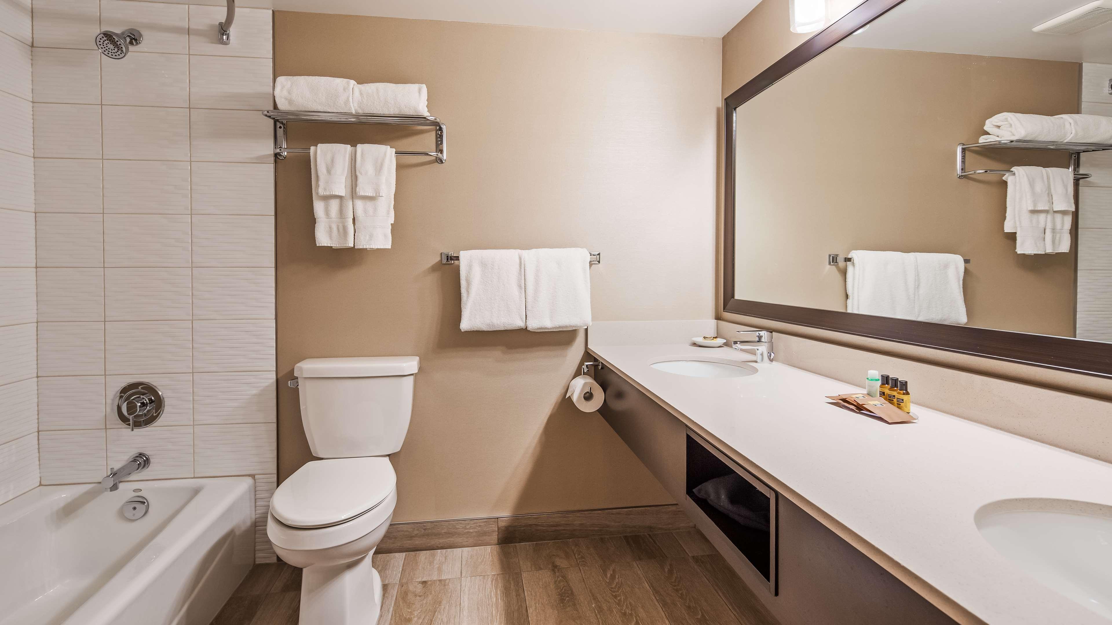 Best Western Plus Calgary Centre Inn YYC Exterior foto